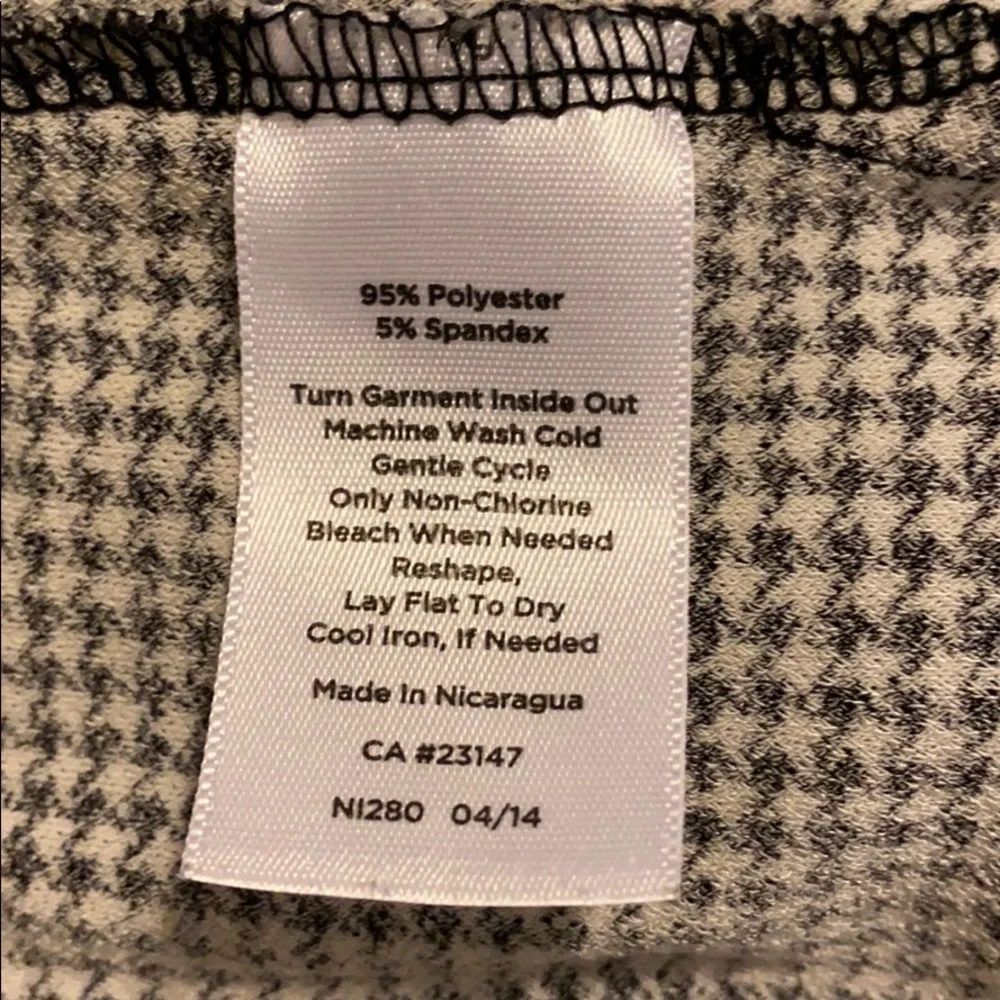 Talbots black and white houndstooth sleeveless top XL - Picture 8 of 8